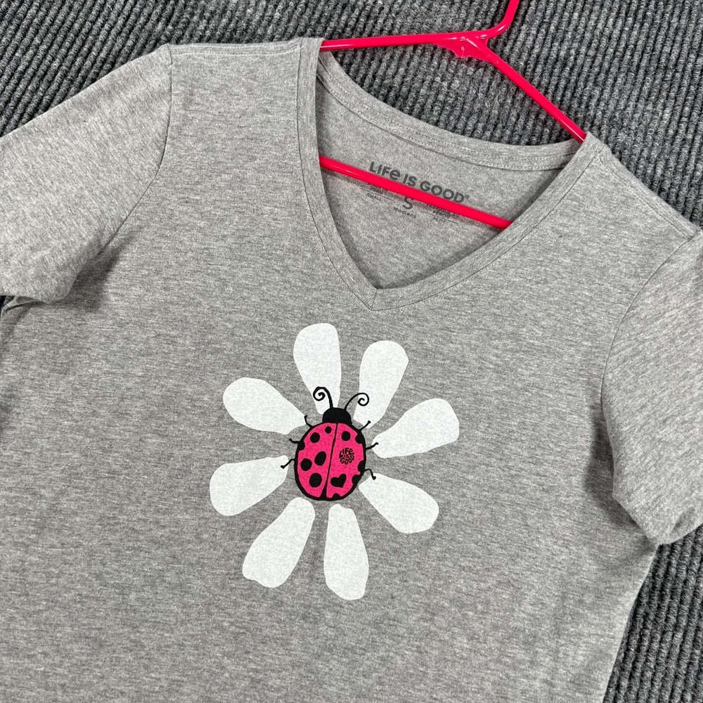 Life Is Good T-Shirt Womens Small Gray Ladybug Daisy Graphic Short Sleeve